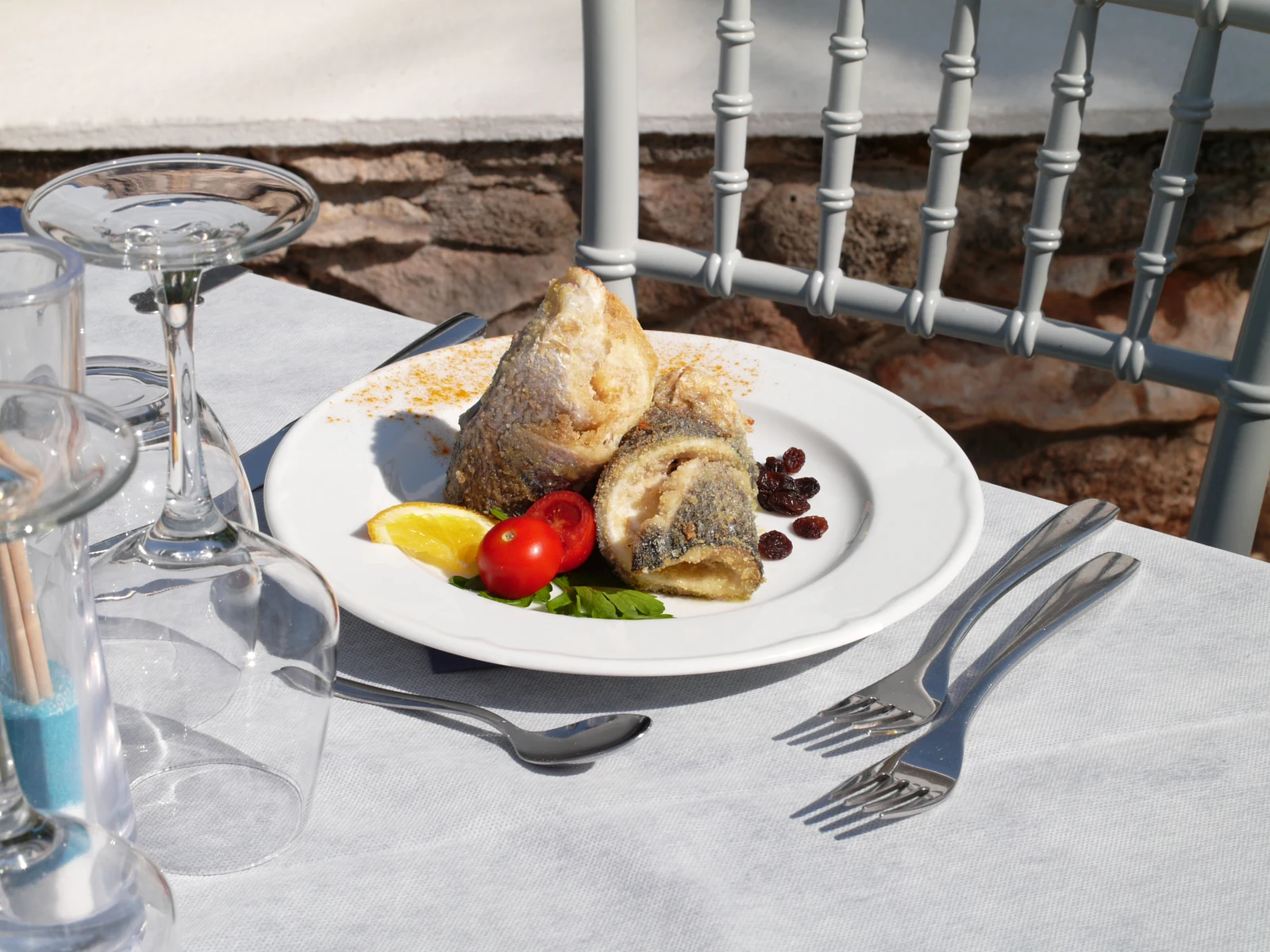 Piatto di pesce della cucina di Cala La Luna