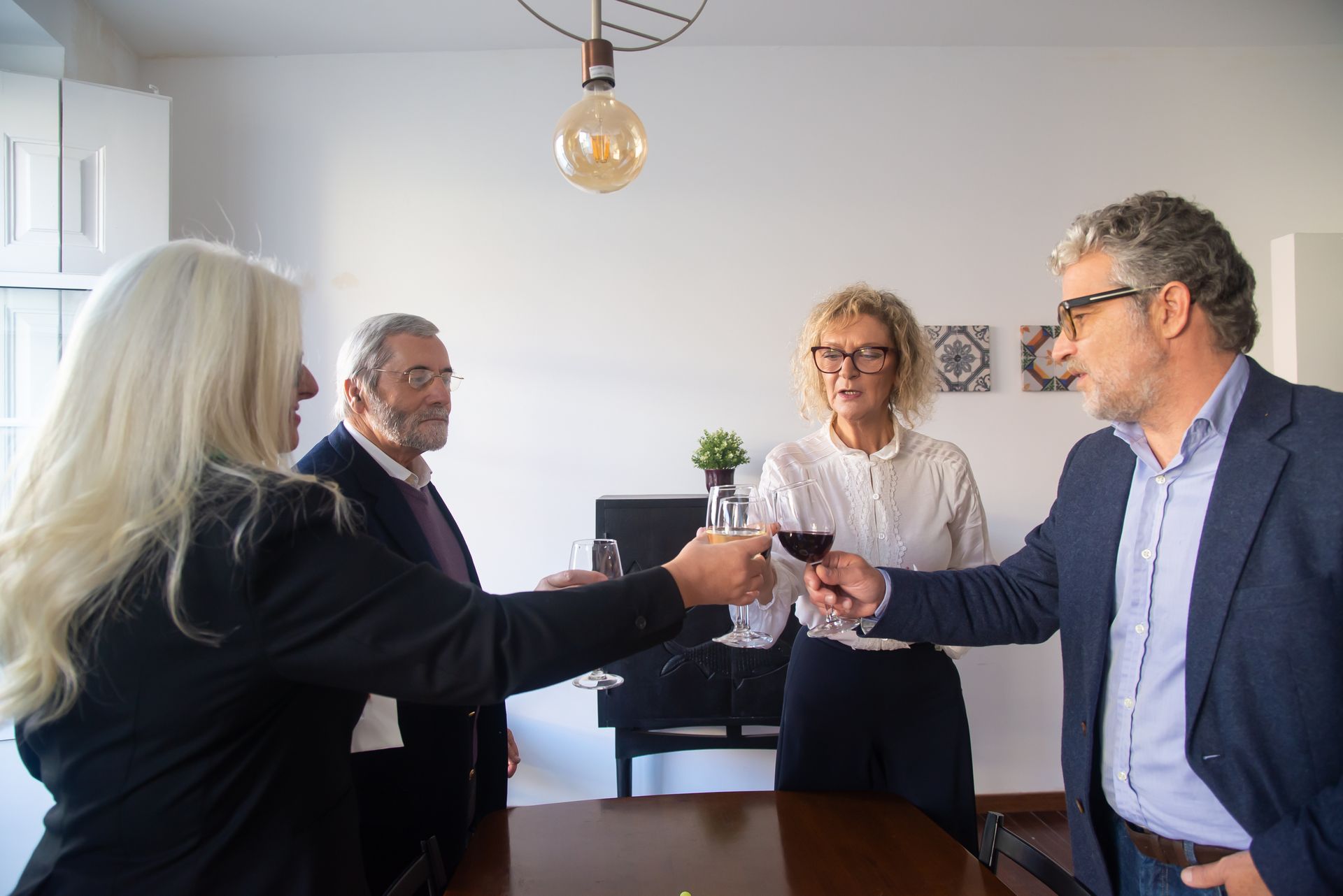 Brindisi durante un’occasione speciale